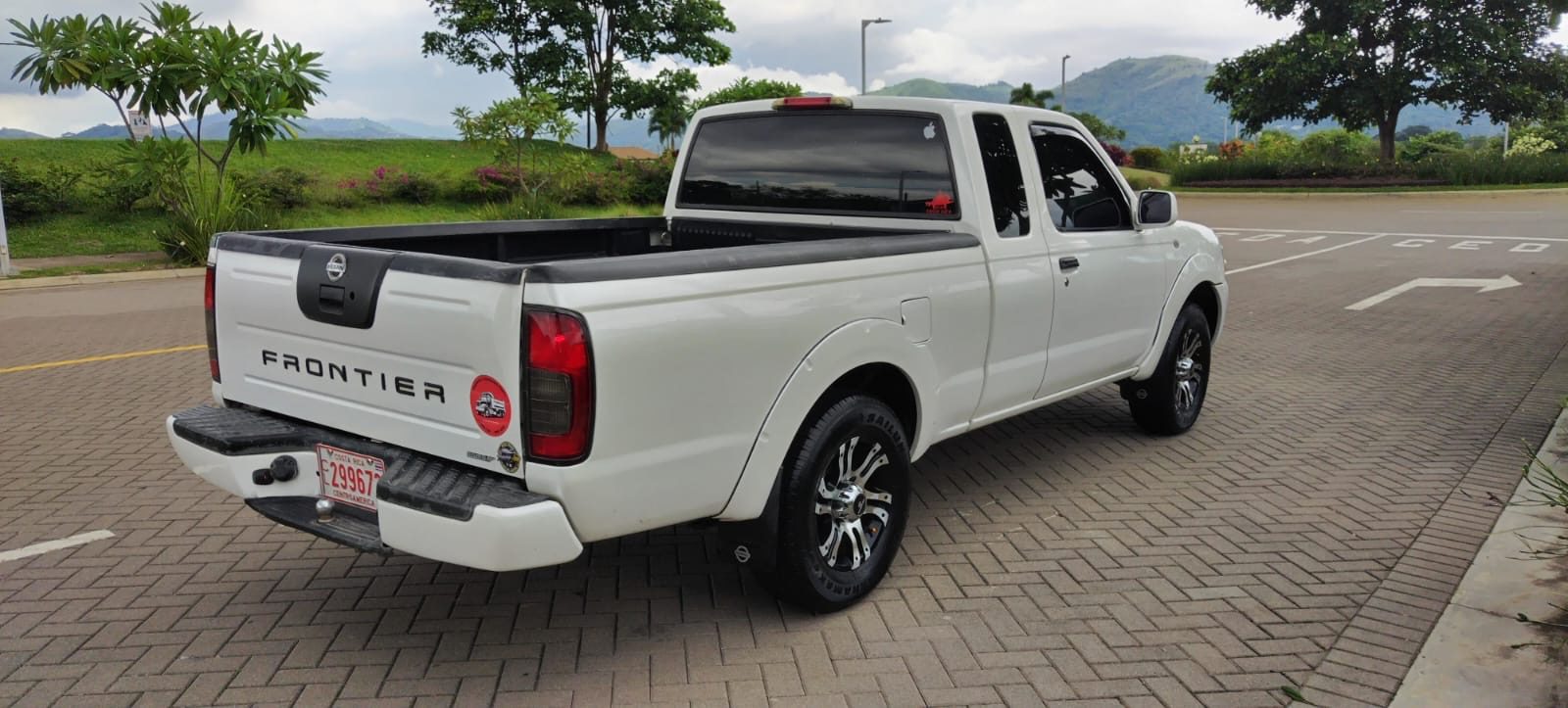 NISSAN FRONTIER