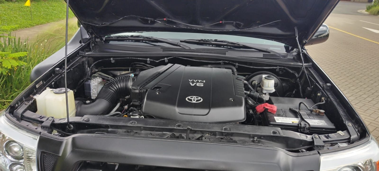 TOYOTA TACOMA