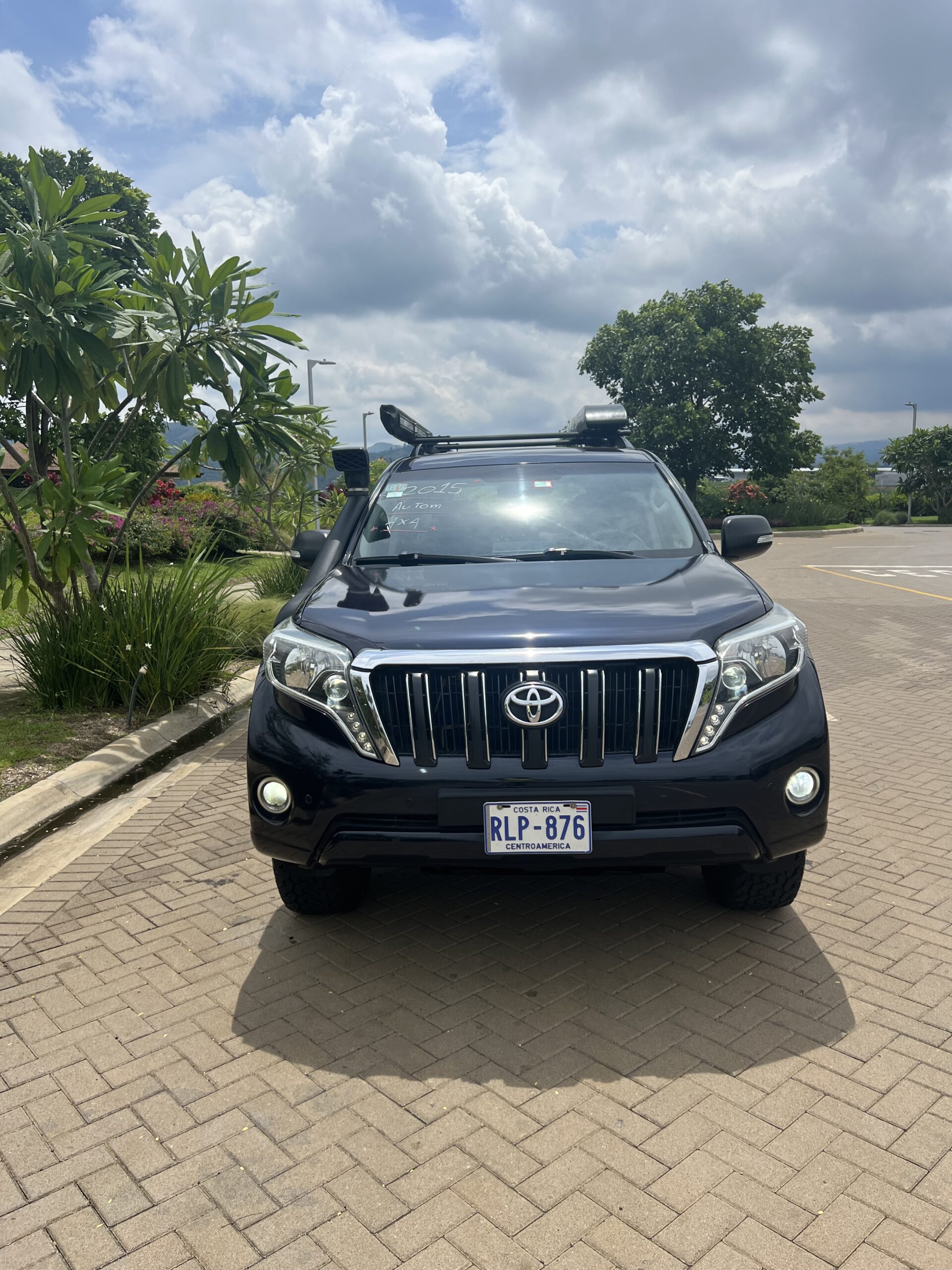 TOYOTA PRADO