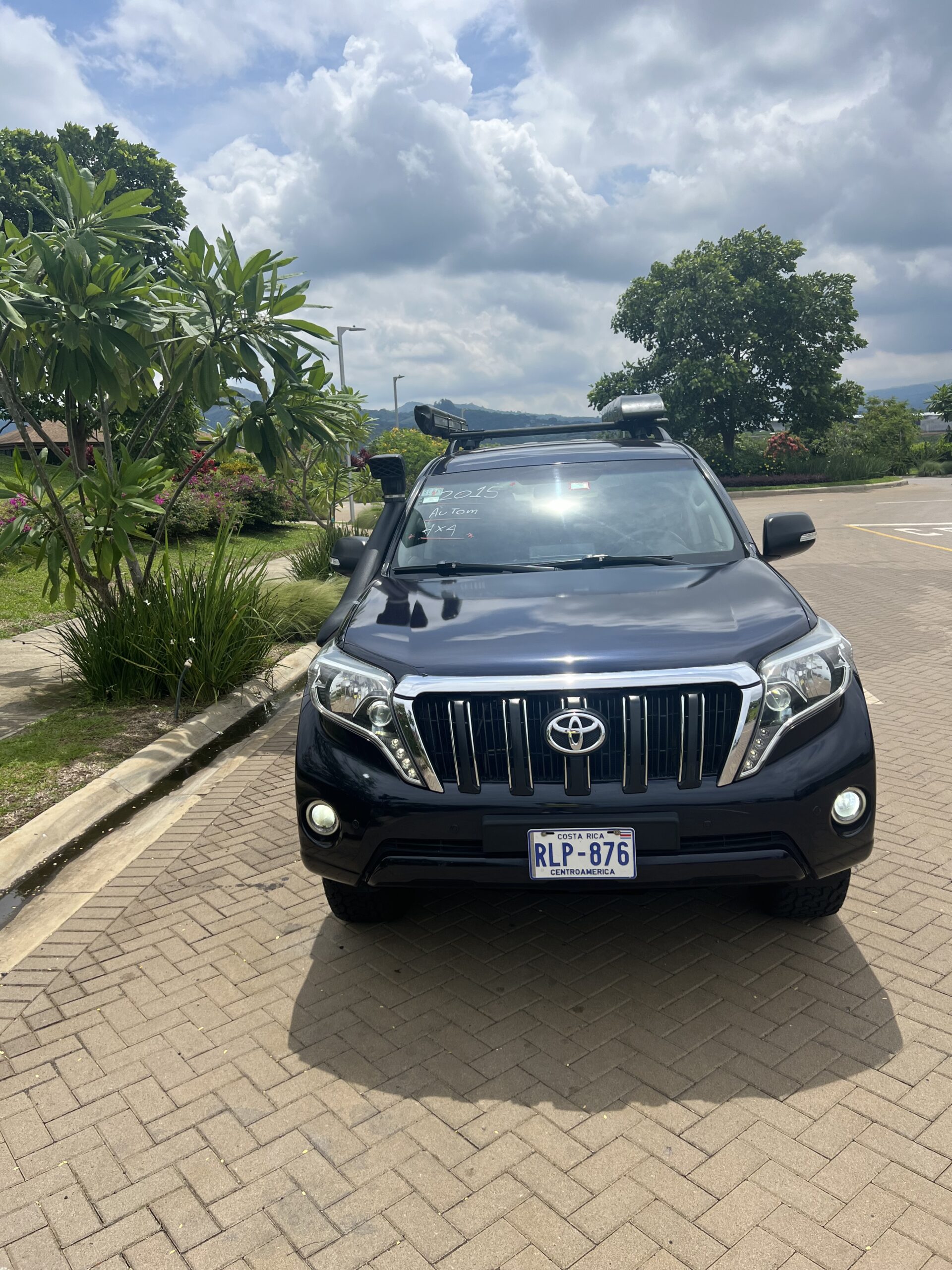 TOYOTA PRADO