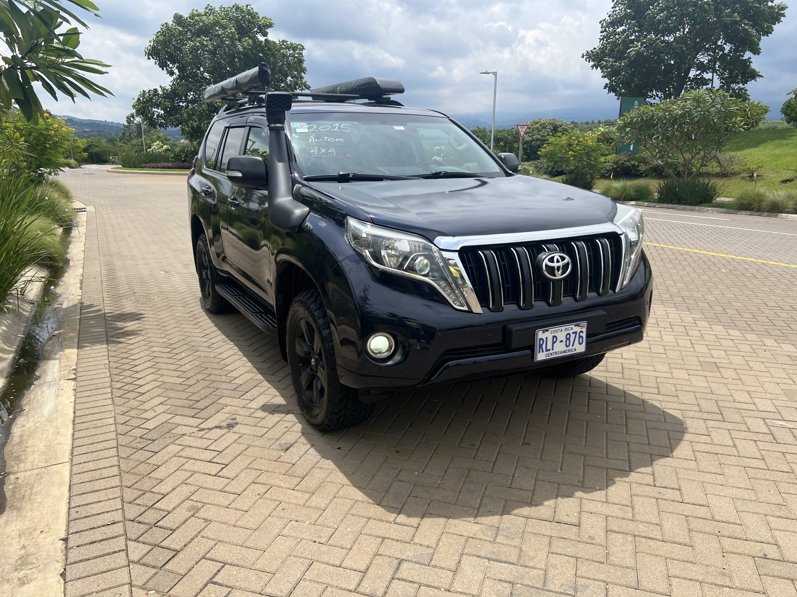 TOYOTA PRADO