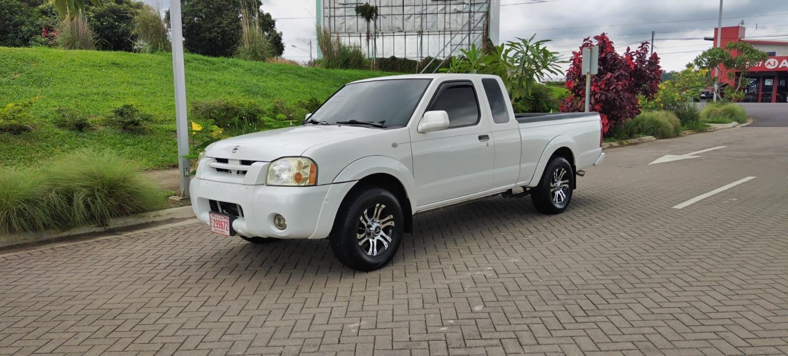 NISSAN FRONTIER