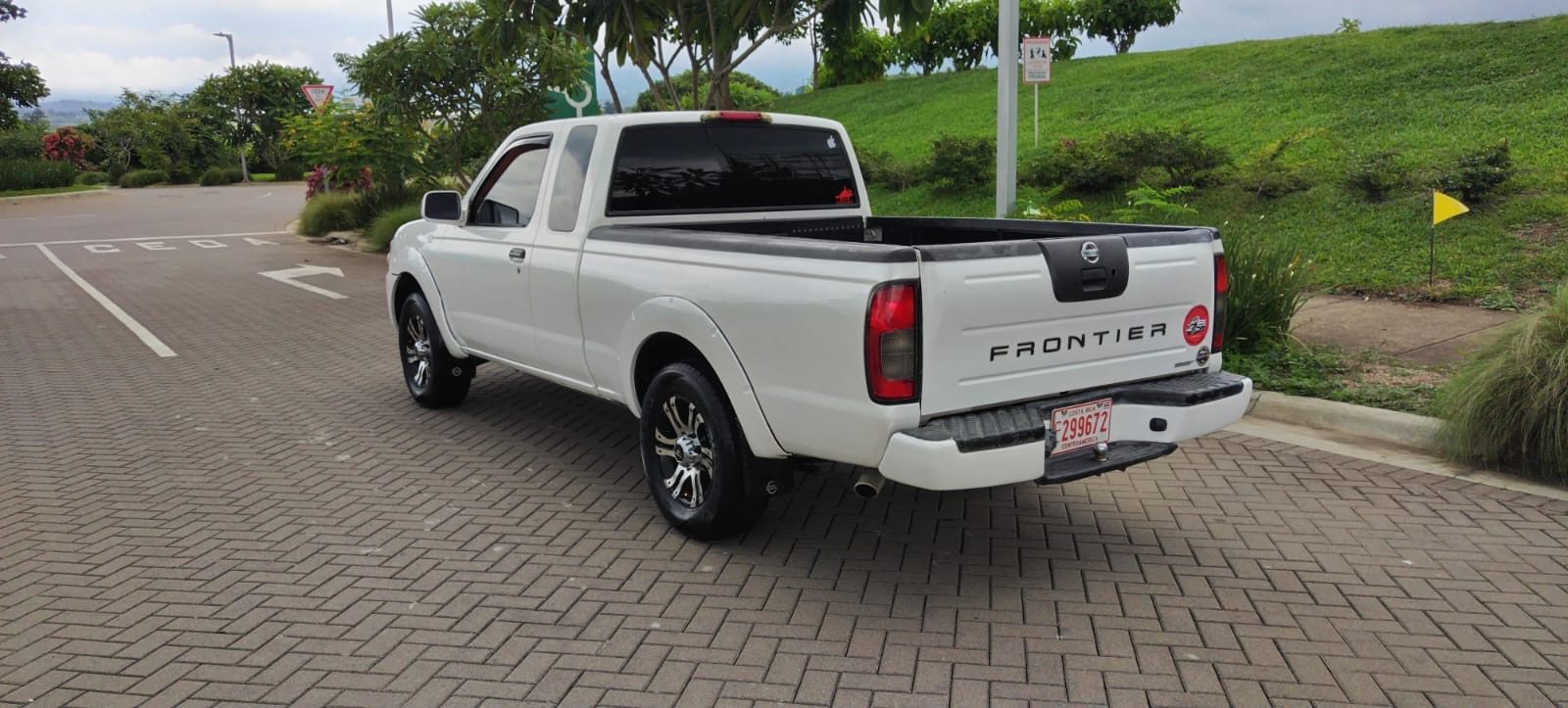 NISSAN FRONTIER