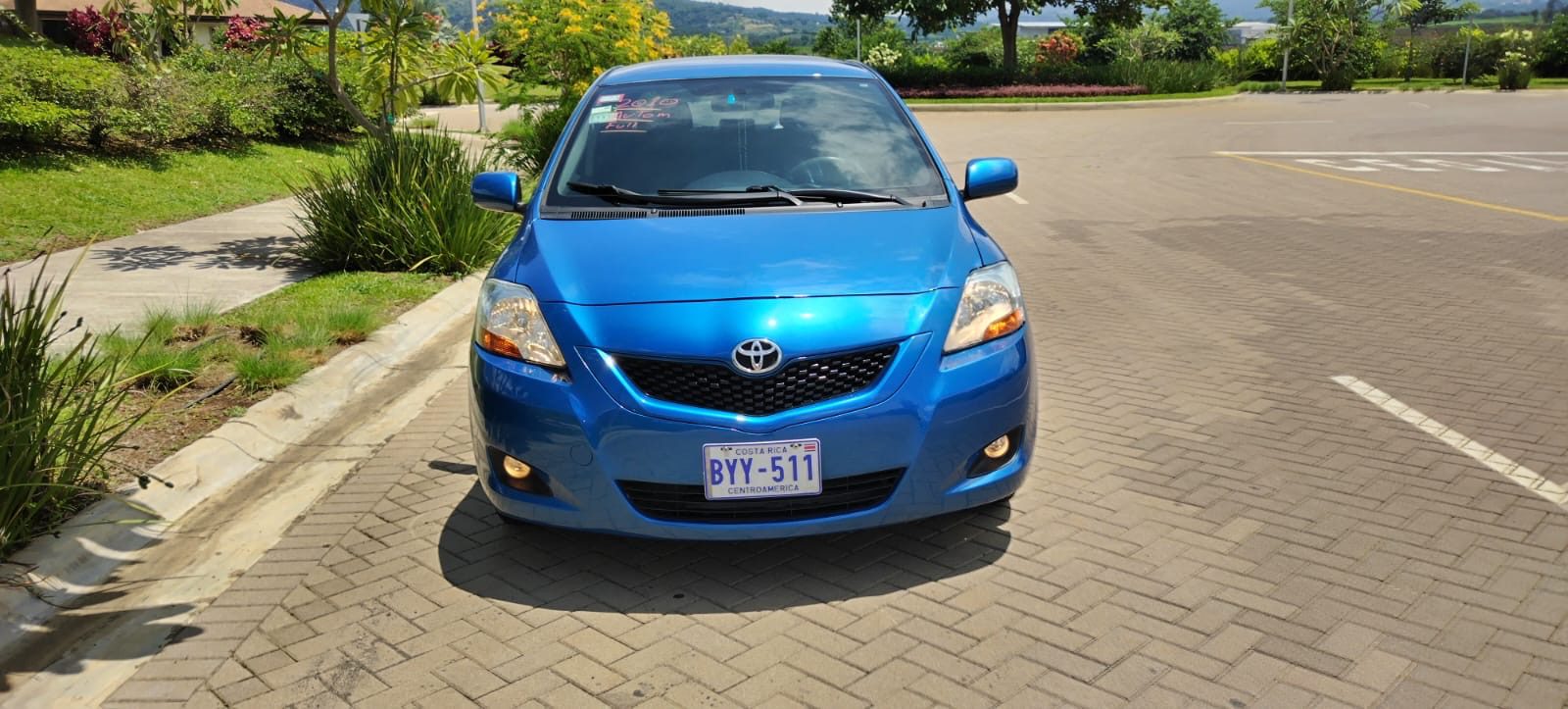 TOYOTA YARIS 2010