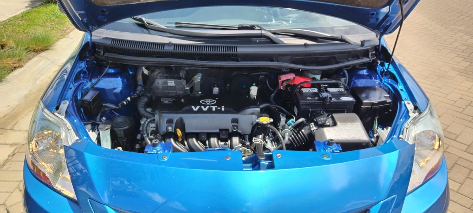 TOYOTA YARIS 2010