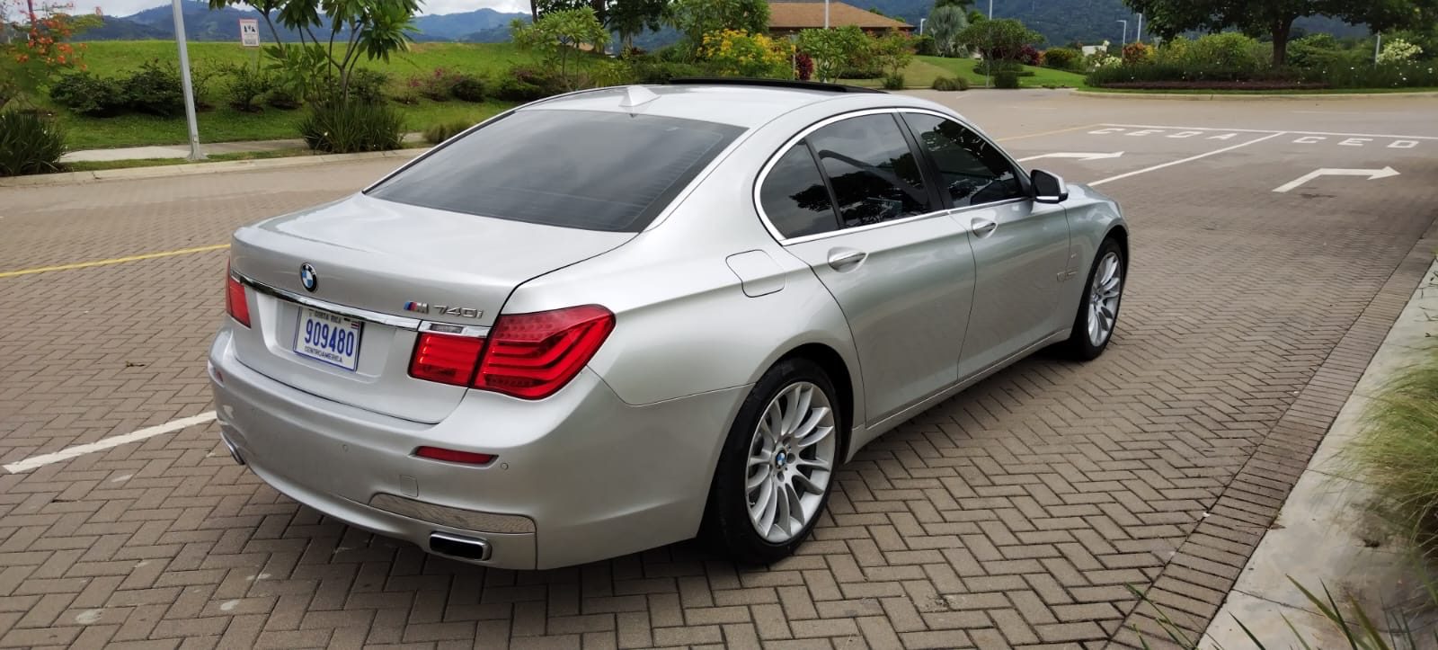 BMW 740 I EDICIÓN LIMITADA