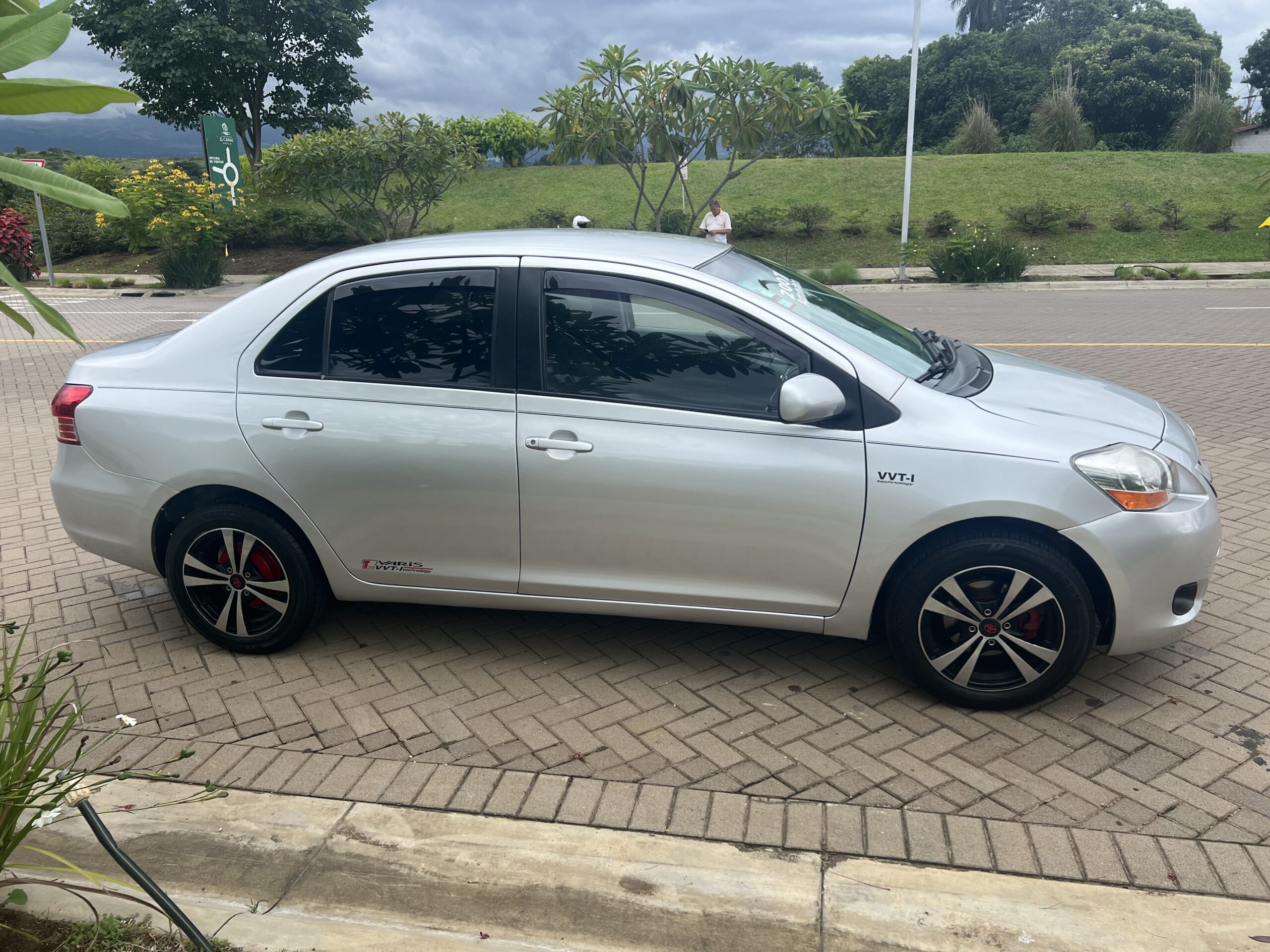 TOYOTA YARIS