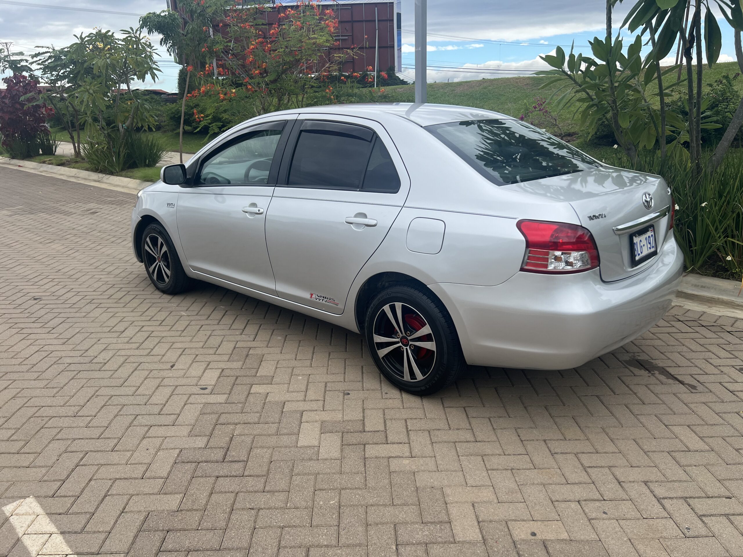 TOYOTA YARIS
