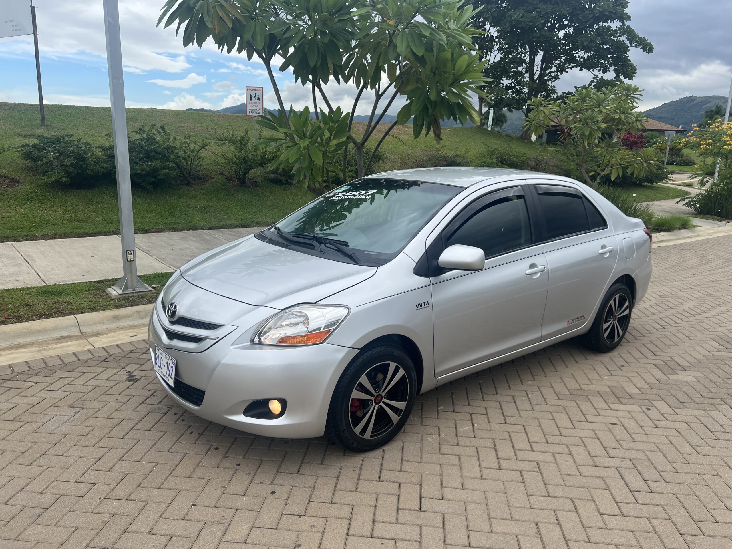 TOYOTA YARIS