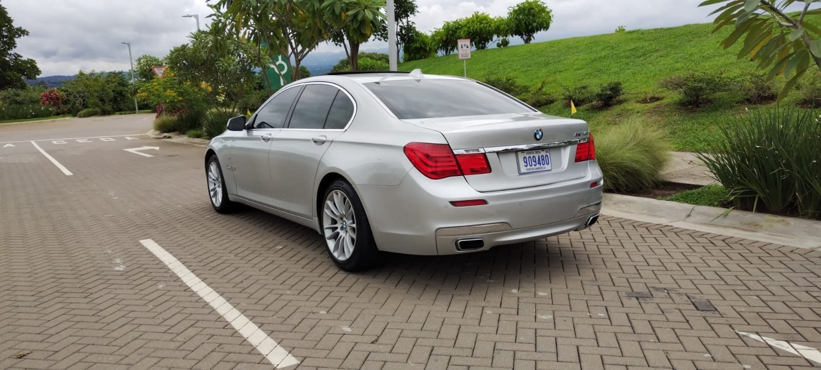 BMW 740 I EDICIÓN LIMITADA