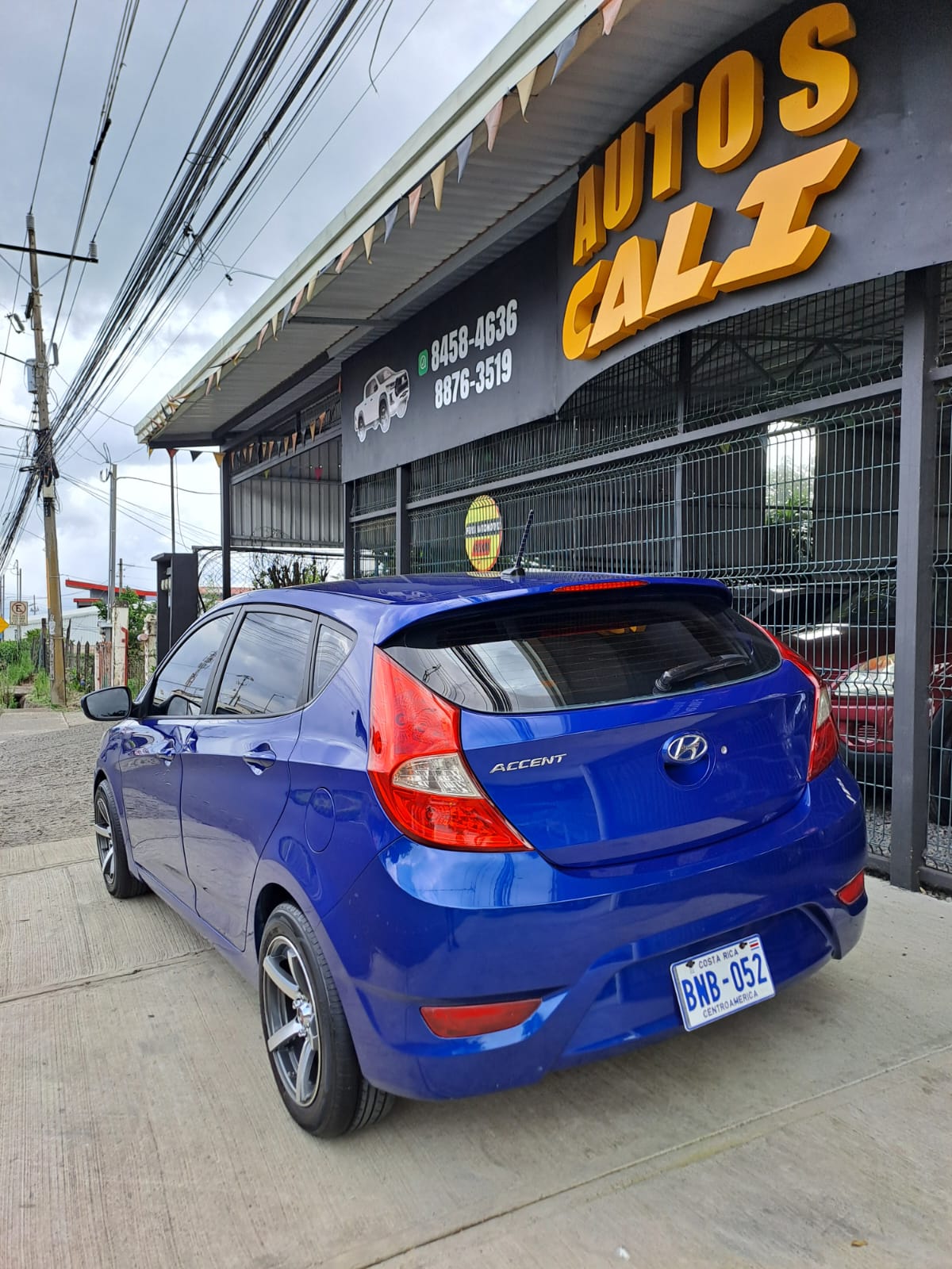 HYUNDAI ACCENT HATCHBACK 2012