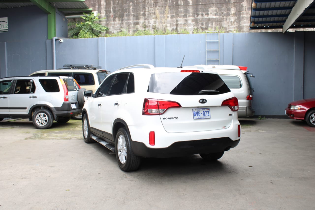 KIA SORENTO