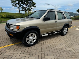 1999 Nissan Pathfinder