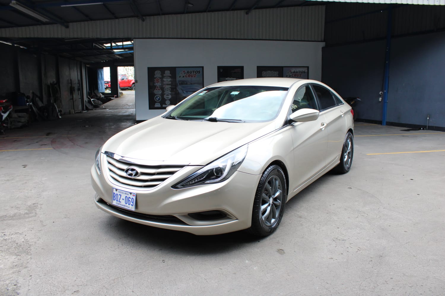 HYUNDAI SONATA 2011