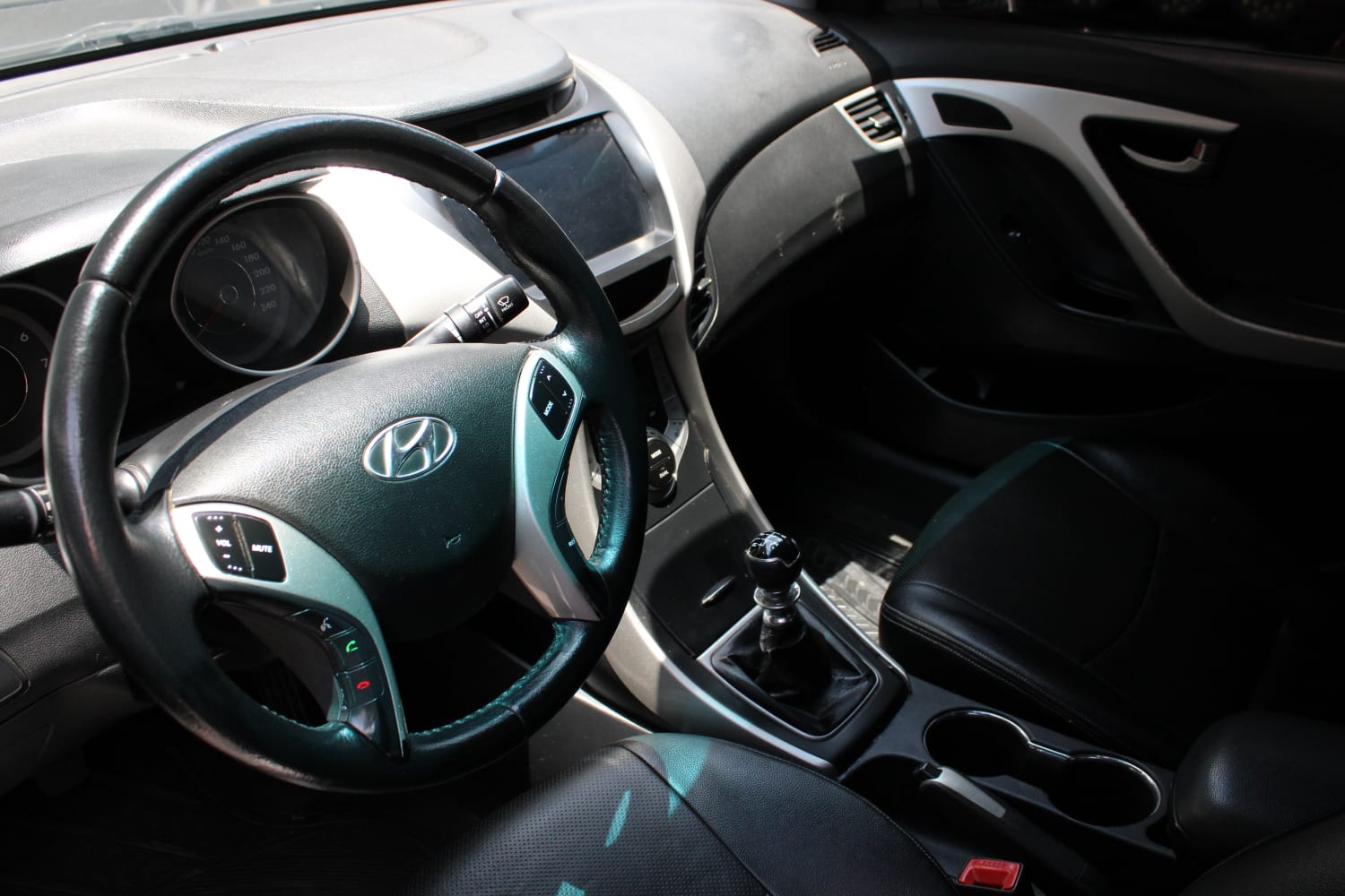 HYUNDAI ELANTRA 2011