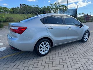 2014 KIA RÍO EX