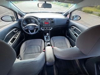 2014 KIA RÍO EX