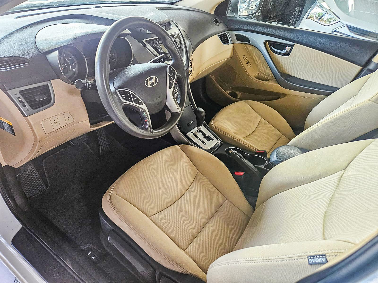 HYUNDAI ELANTRA 2011