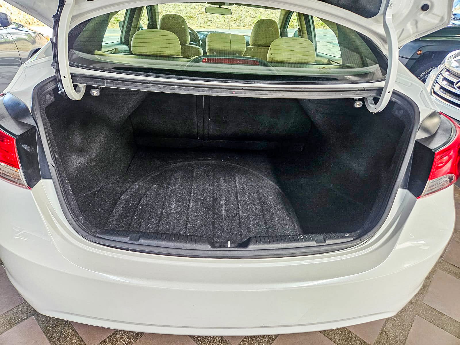 HYUNDAI ELANTRA 2011
