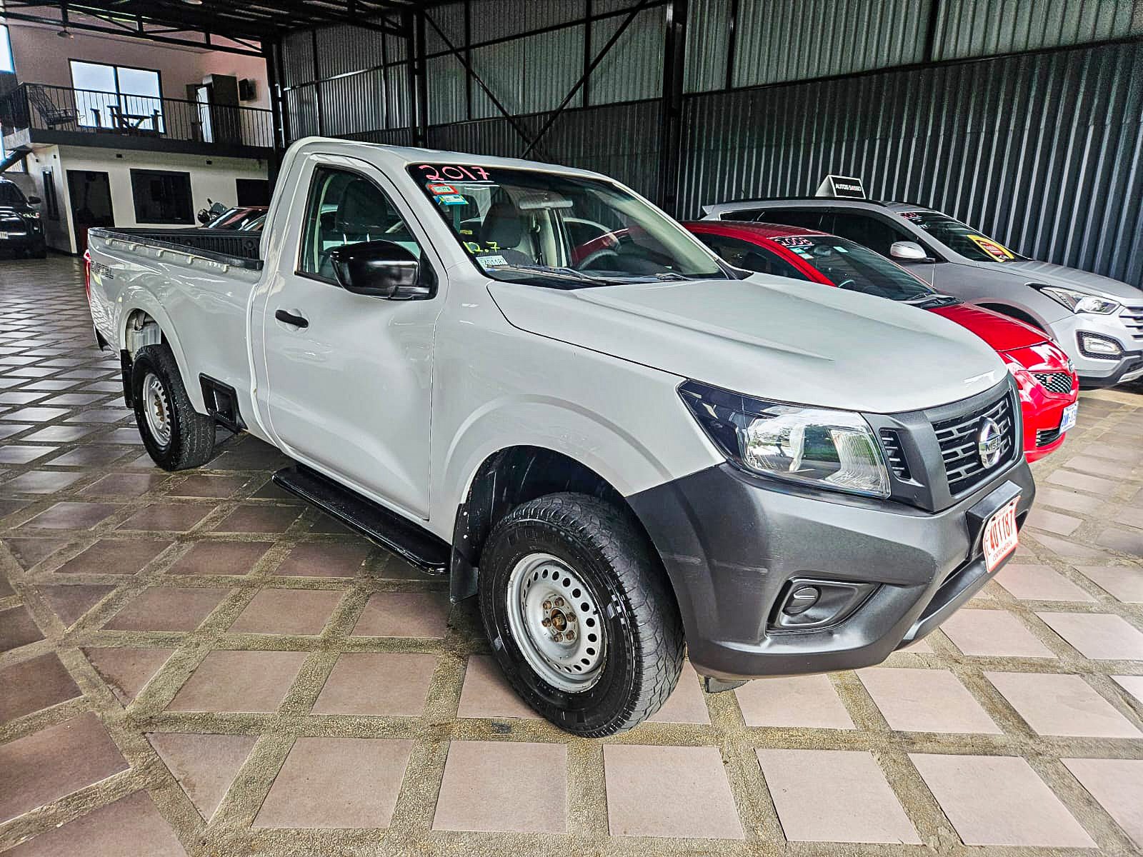NISSAN FRONTIER NP300 2017