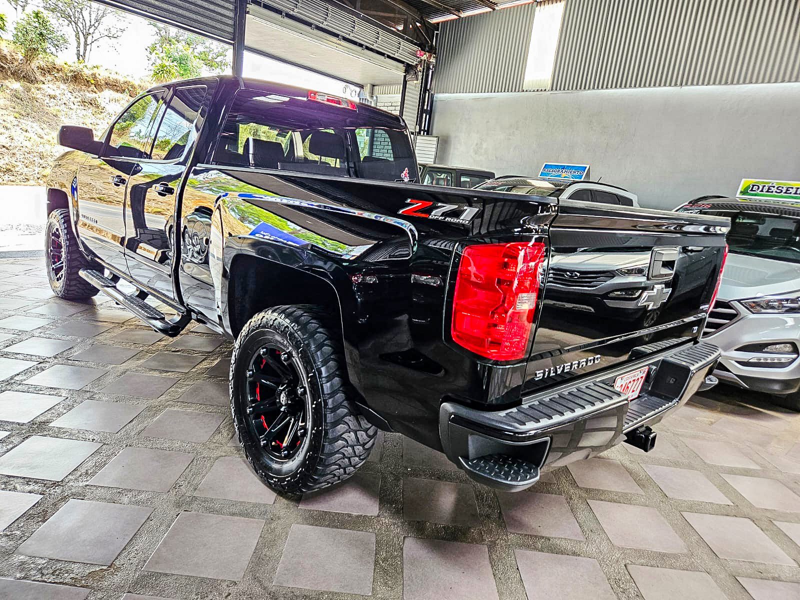CHEVROLET SILVERADO Z71 2018