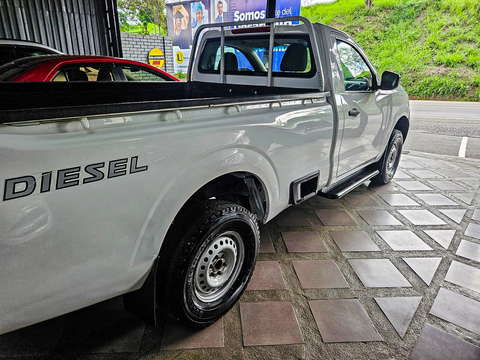 NISSAN FRONTIER NP300 2017