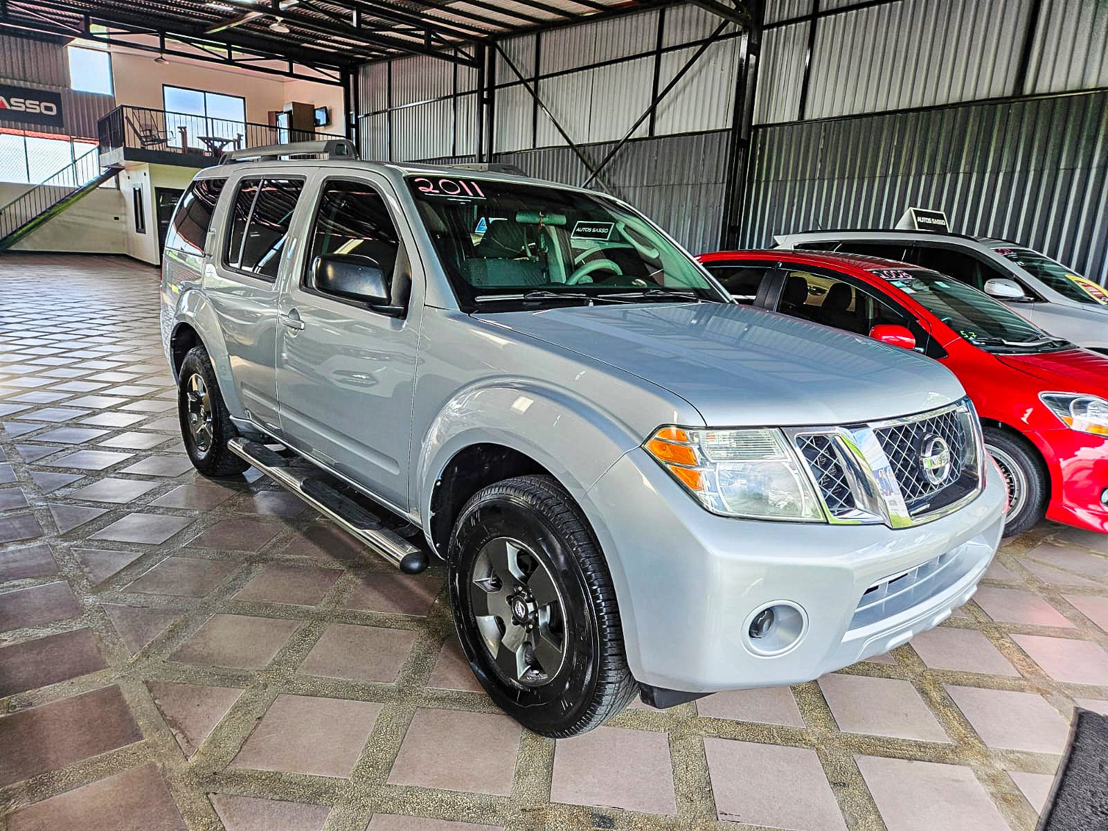 NISSAN PATHFINDER 2011