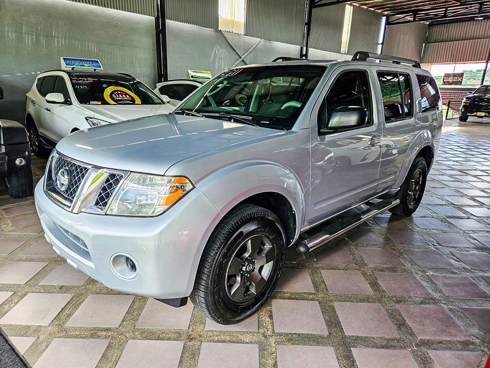 NISSAN PATHFINDER 2011