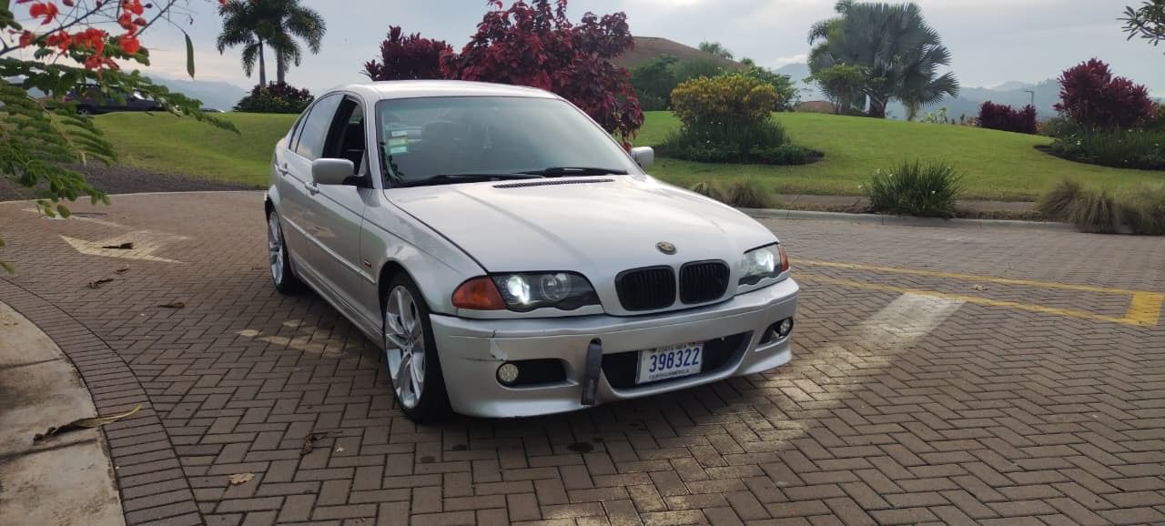 BMW 325I