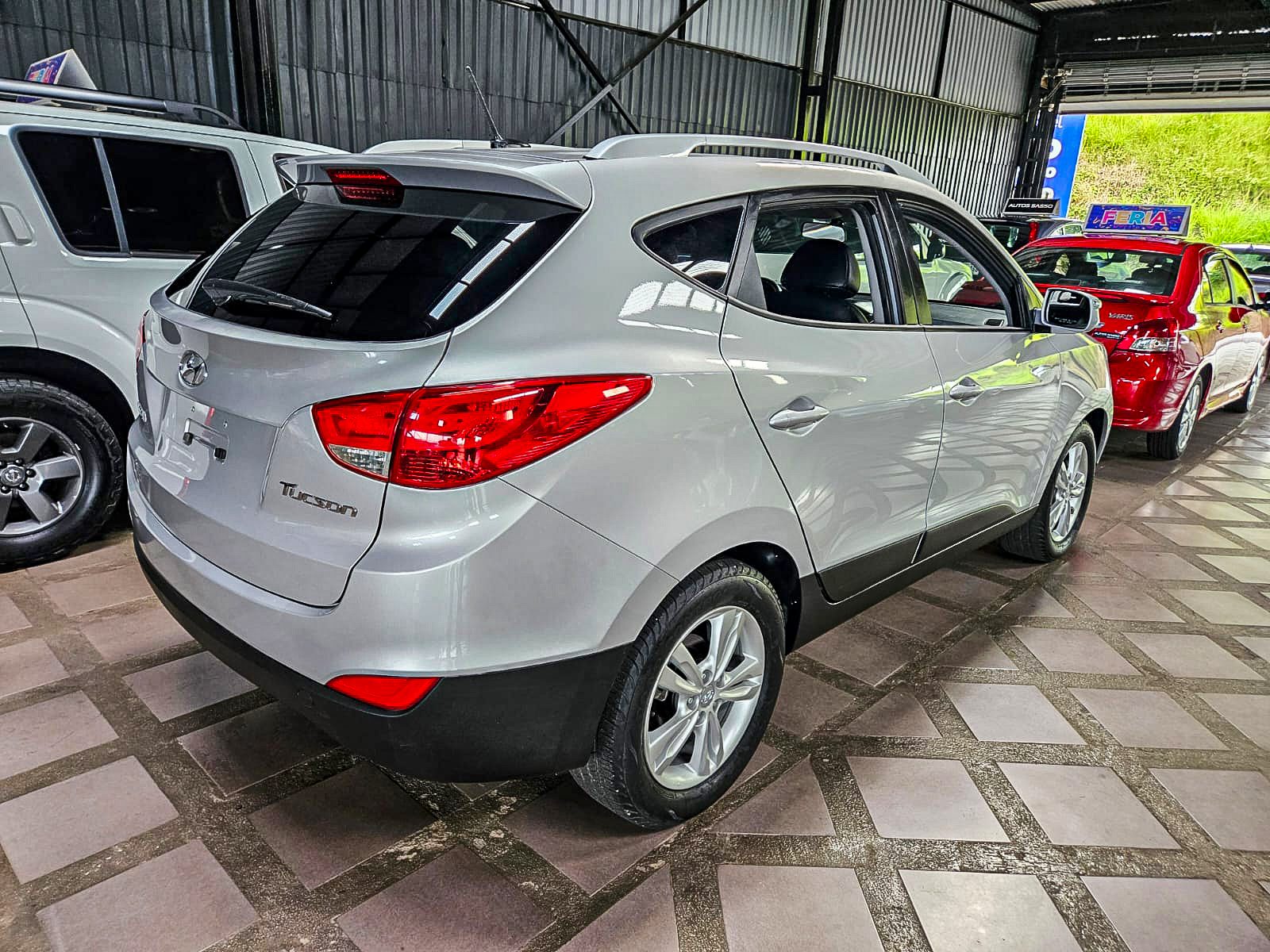 HYUNDAI TUCSON