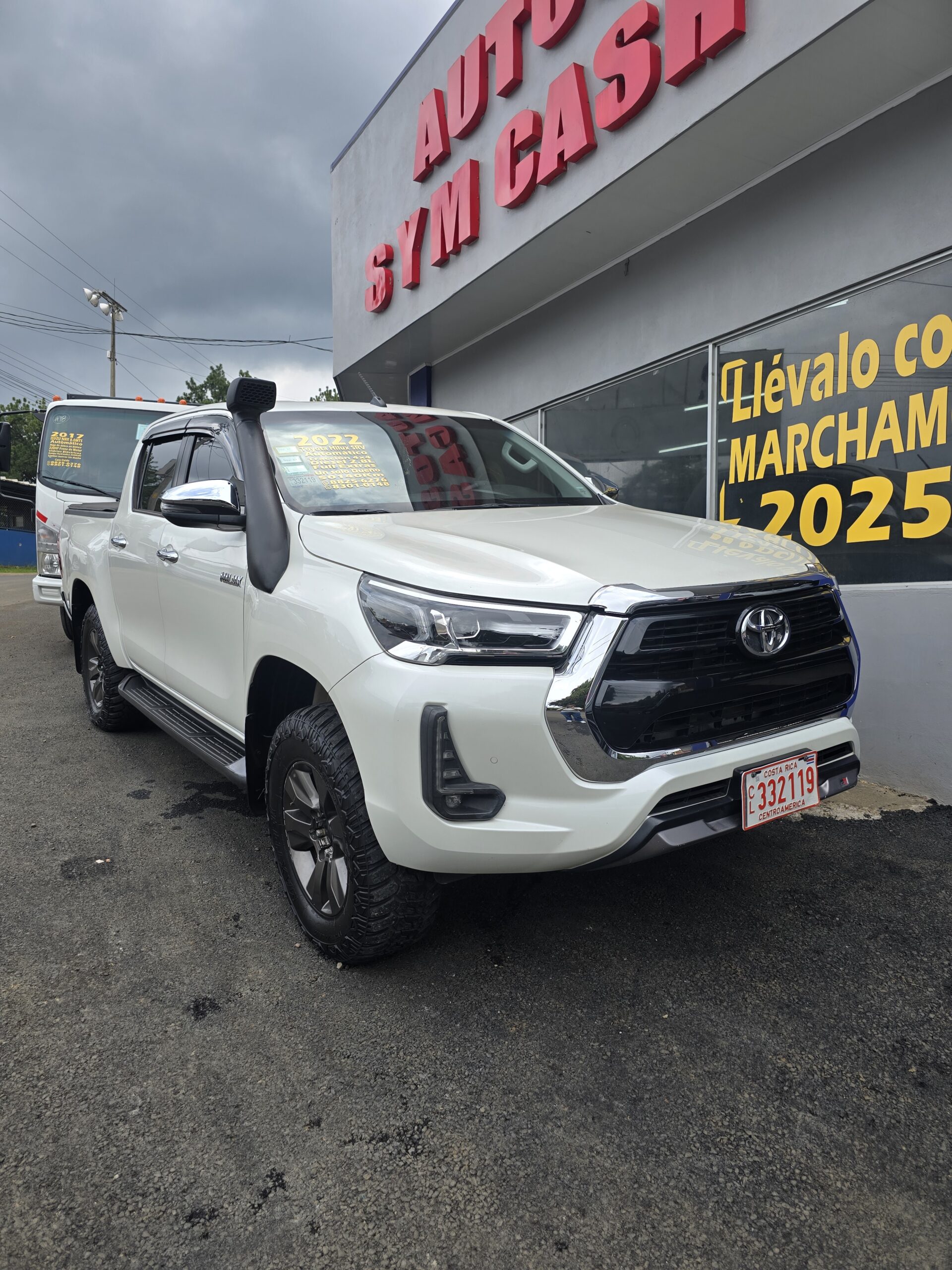 TOYOTA HILUX SRV