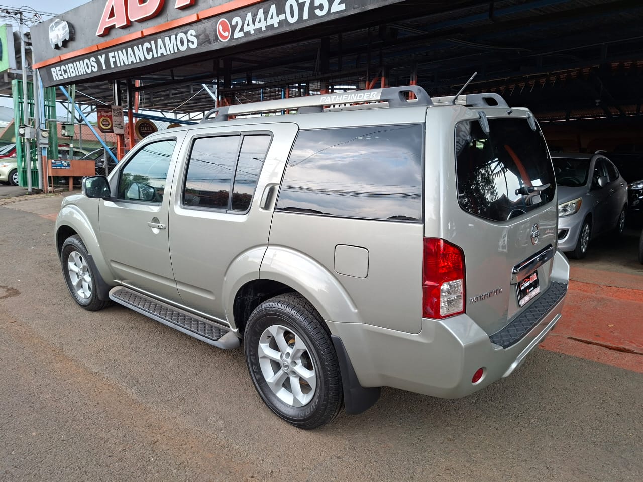 NISSAN PATHFINDER 2011
