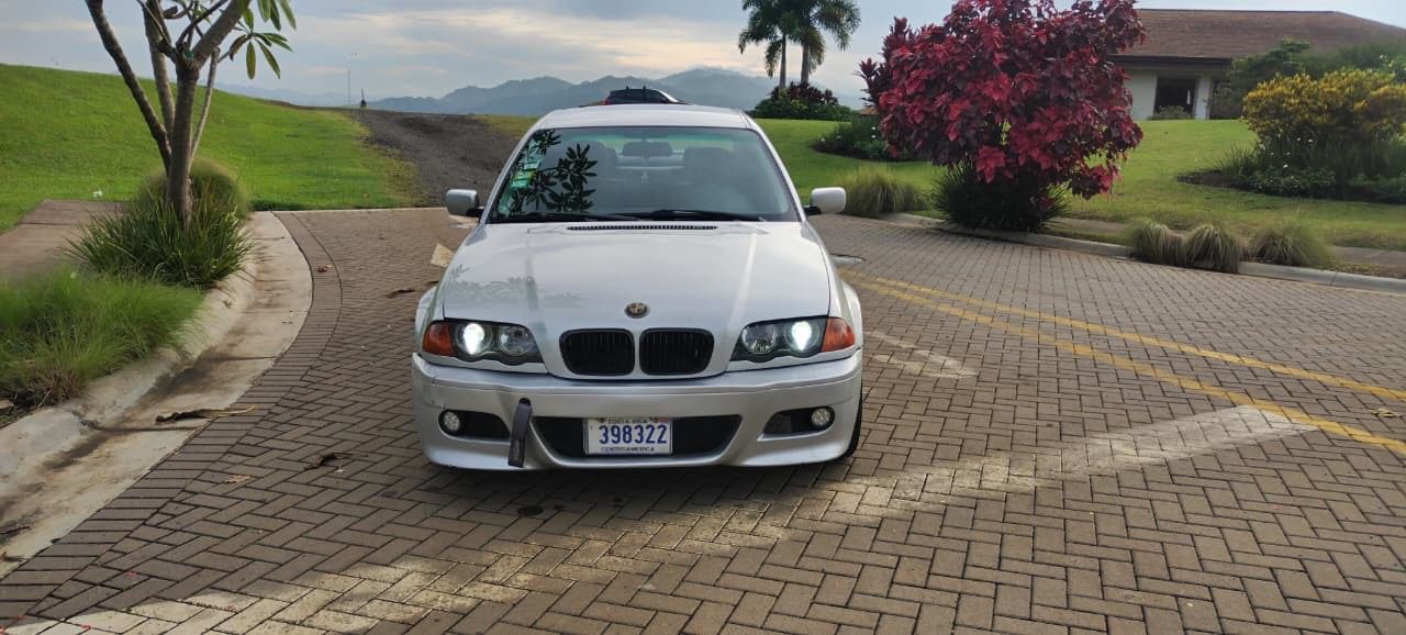 BMW 325I