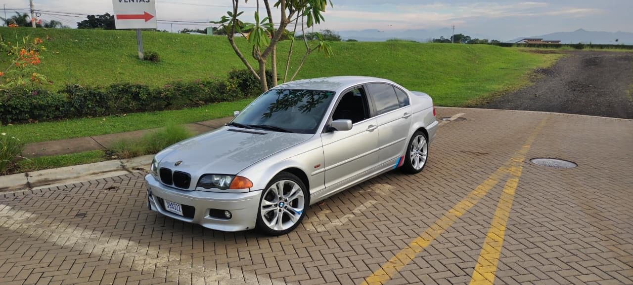 BMW 325I
