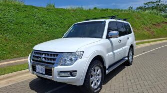 MITSUBISHI MONTERO