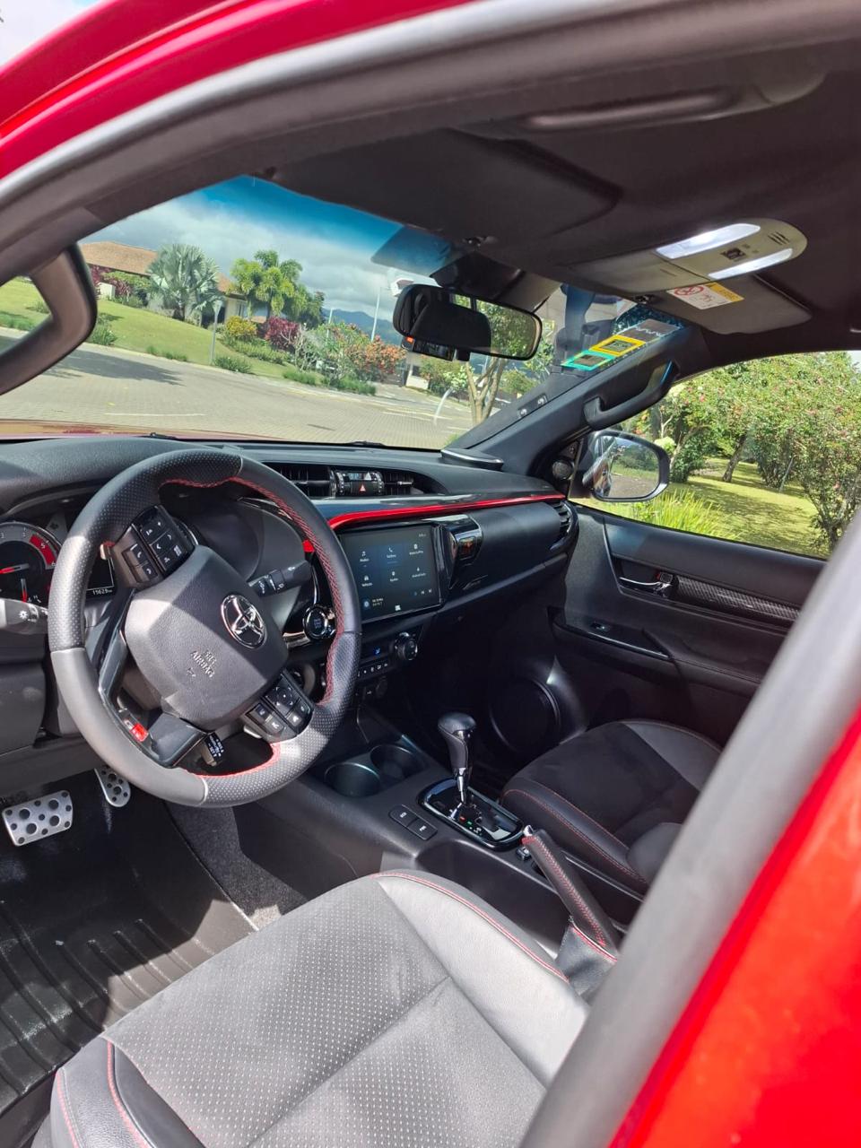 TOYOTA HILUX GR