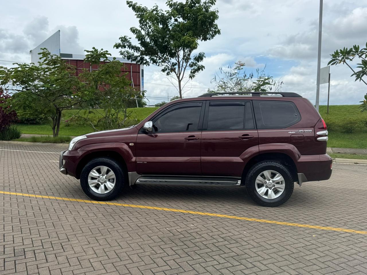 TOYOTA LAND CRUISER PRADO VX
