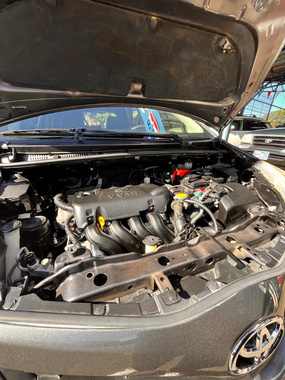 TOYOTA YARIS 2012