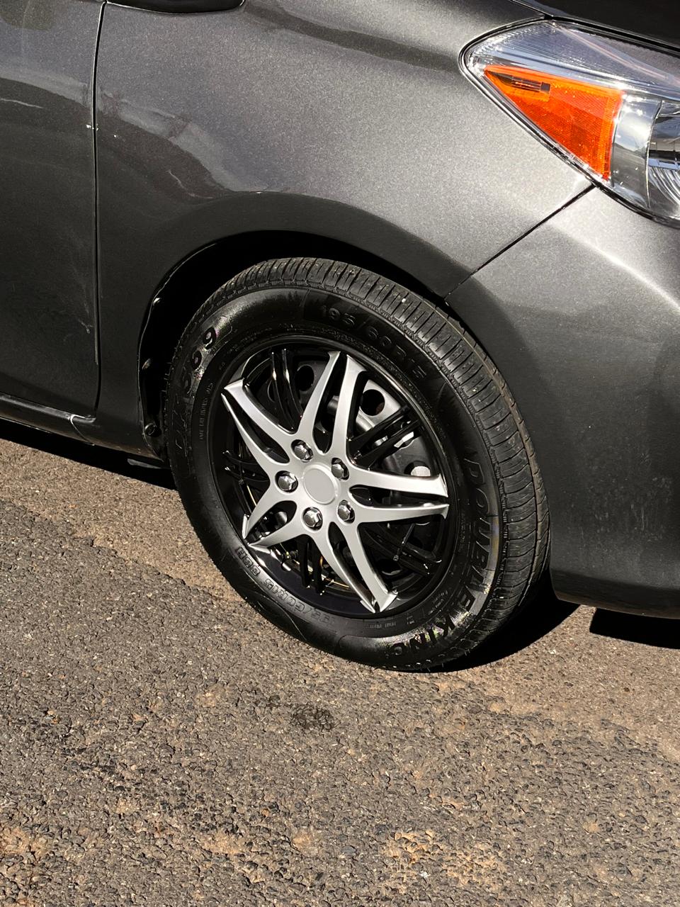 TOYOTA YARIS 2012