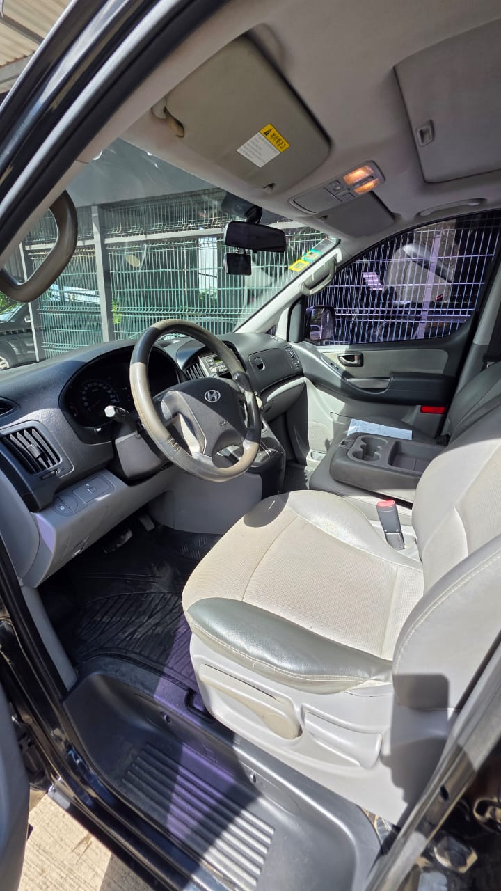 HYUNDAI STAREX 2011