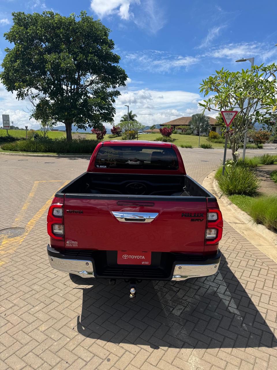 TOYOTA HI LUX