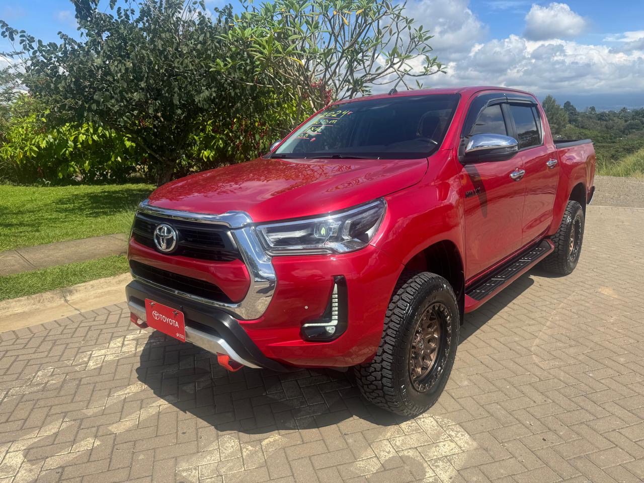 TOYOTA HI LUX