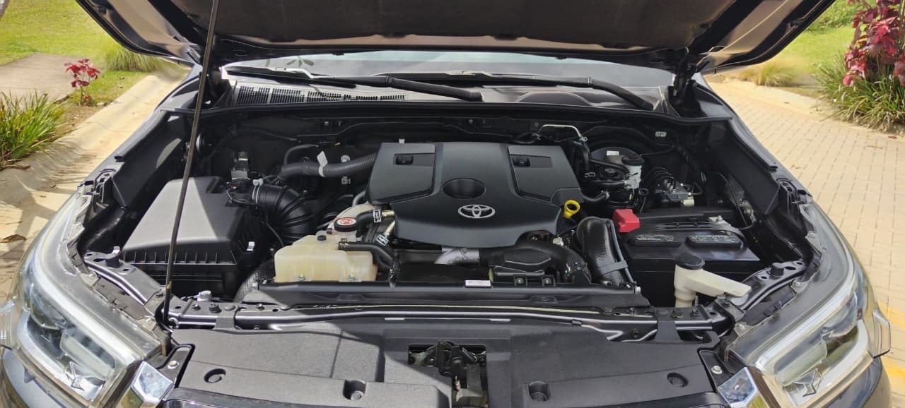 TOYOTA HI LUX