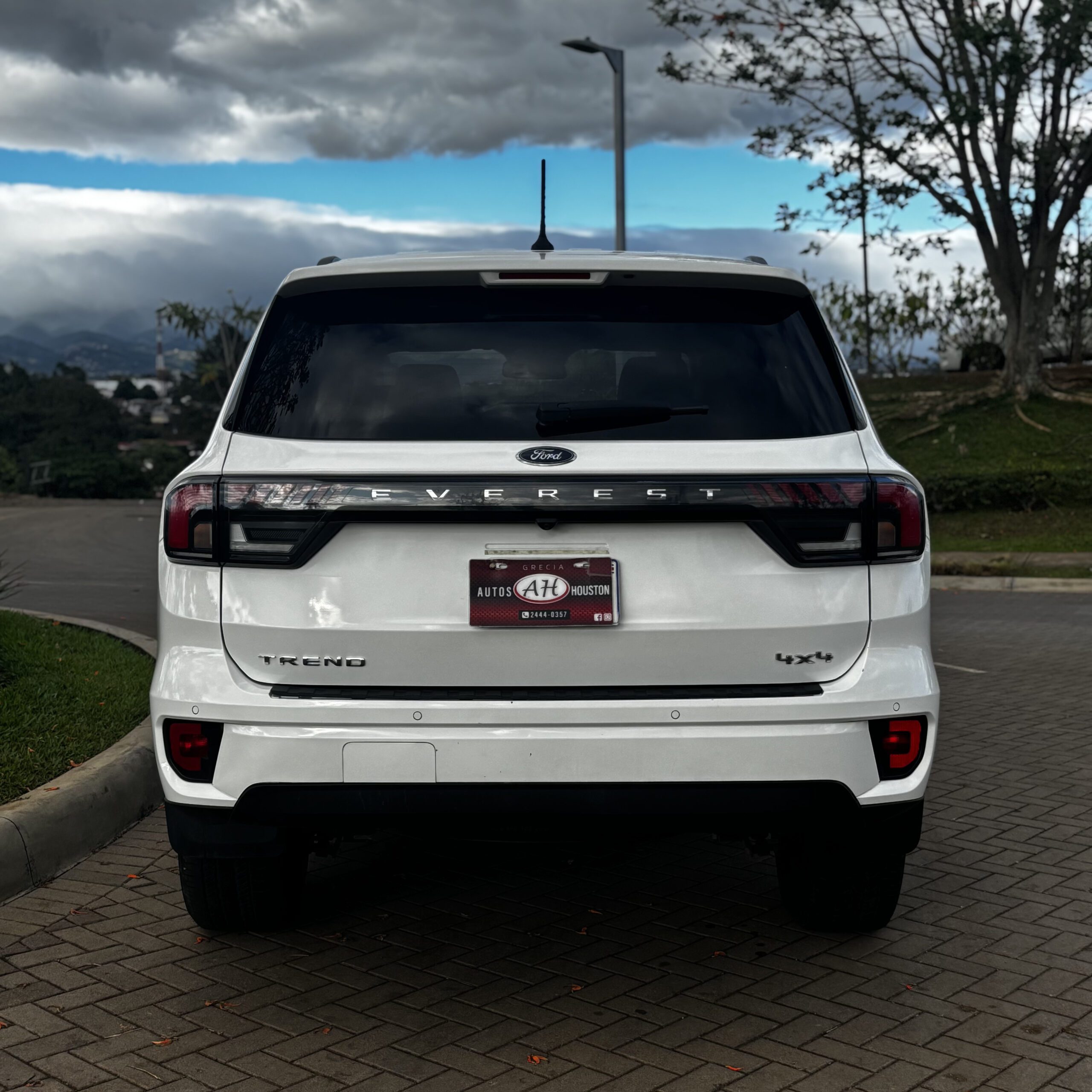 FORD EVEREST XLT