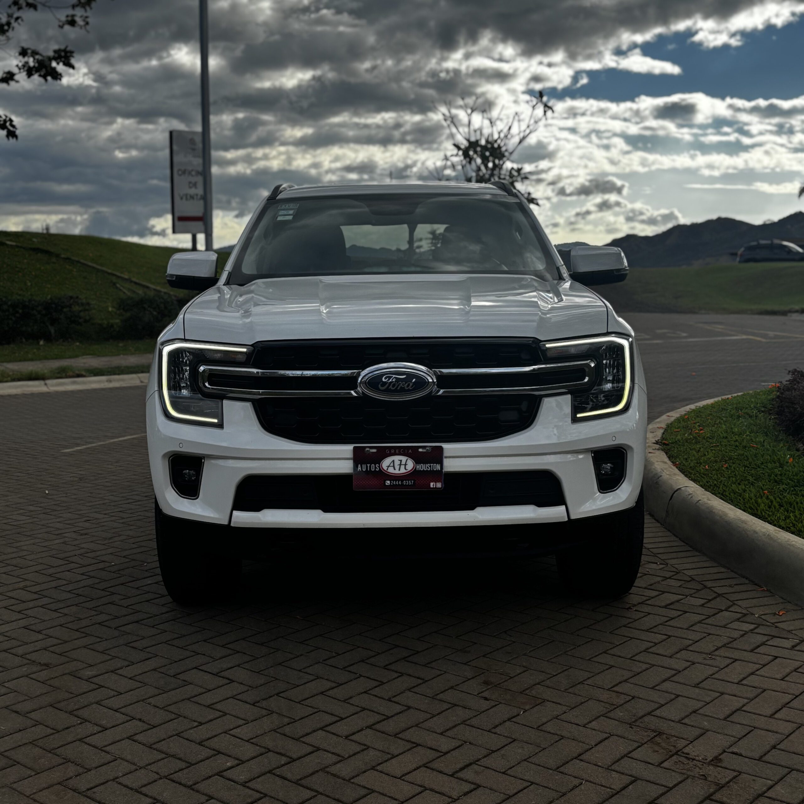 FORD EVEREST XLT