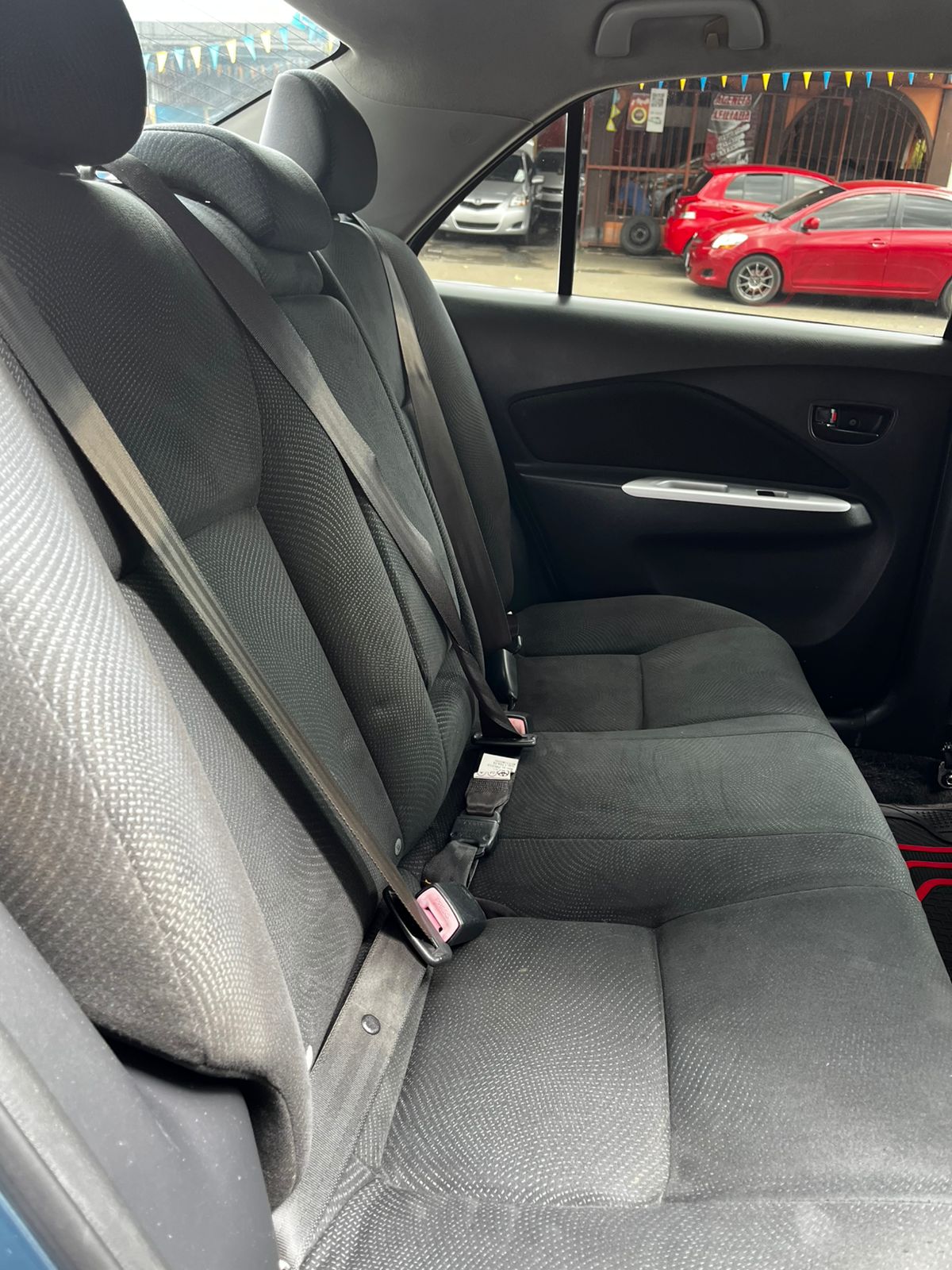 TOYOTA YARIS 2012