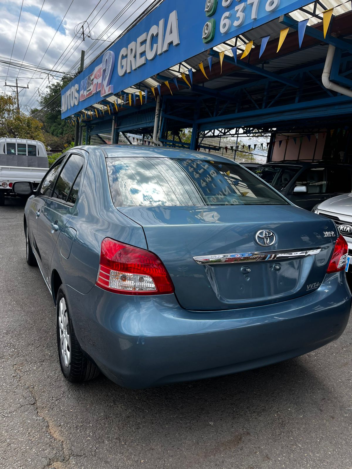 TOYOTA YARIS 2012