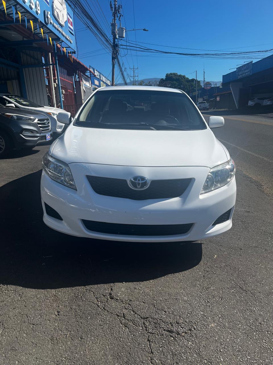 TOYOTA COROLLA 2010