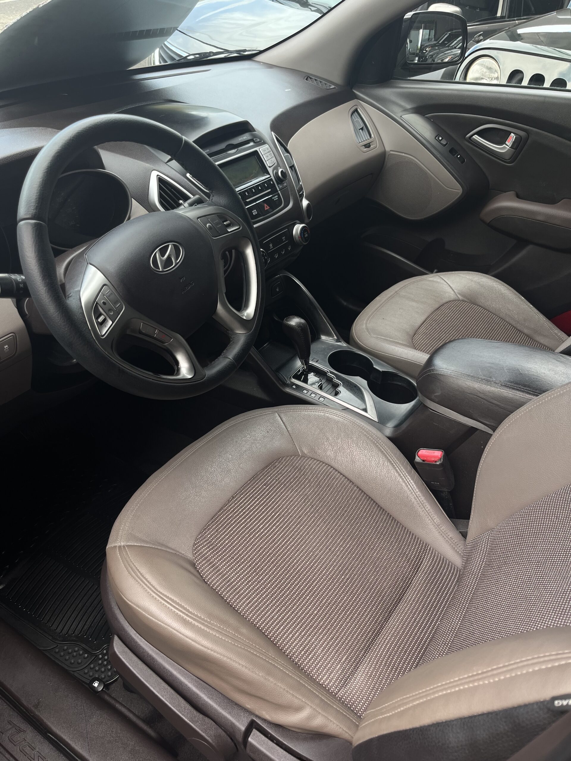 HYUNDAI TUCSON 2012