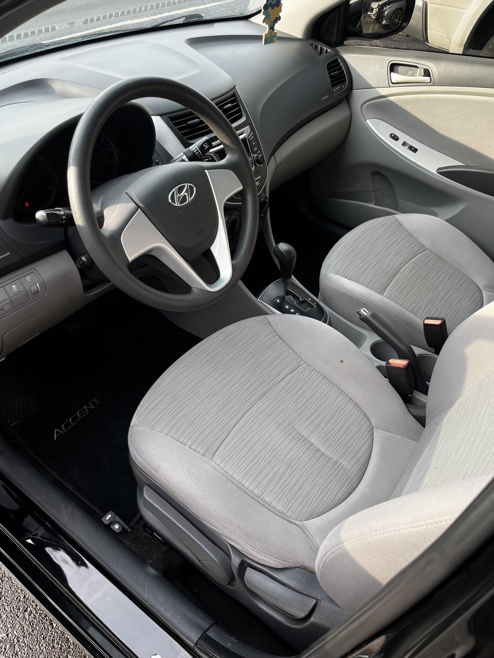 HYUNDAI ACCENT 2016
